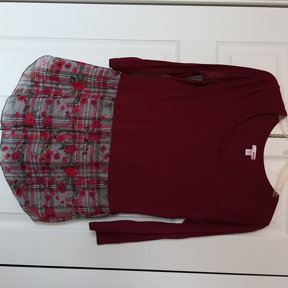 3/4 sleeve float floral top